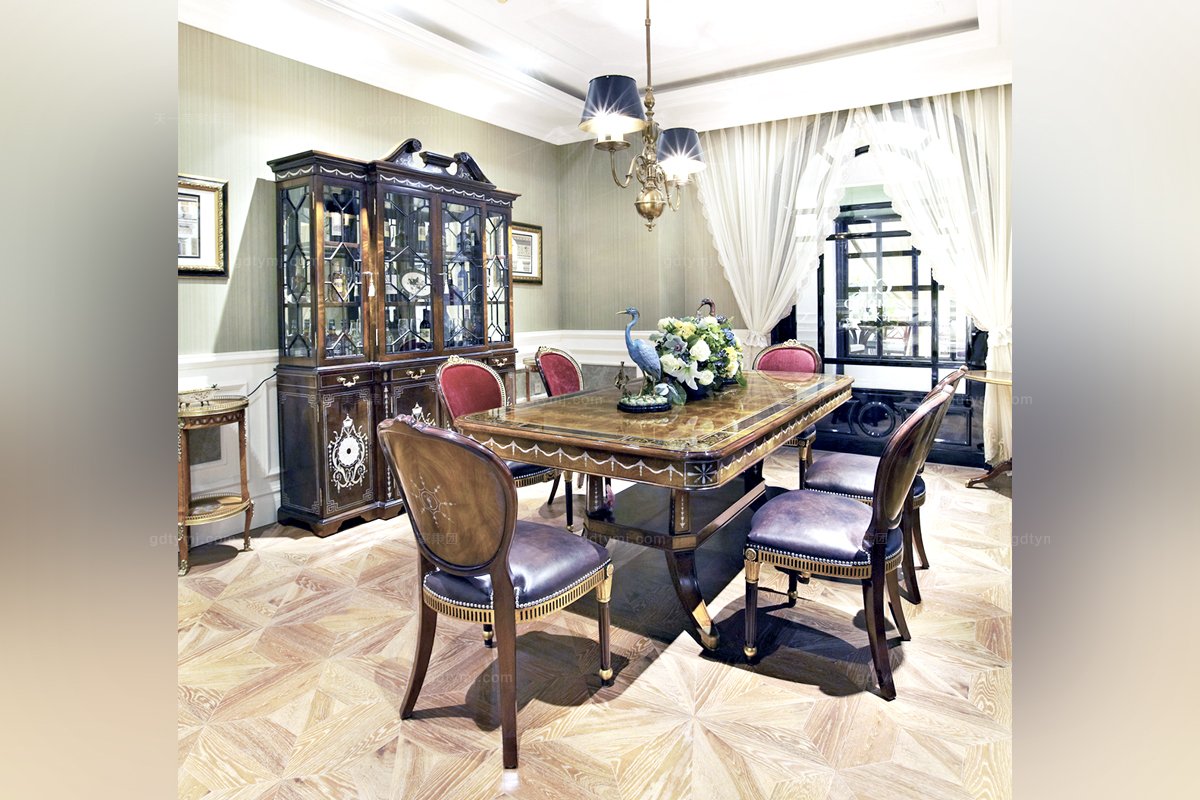 高端別墅家具歐式雕花銅飾餐臺