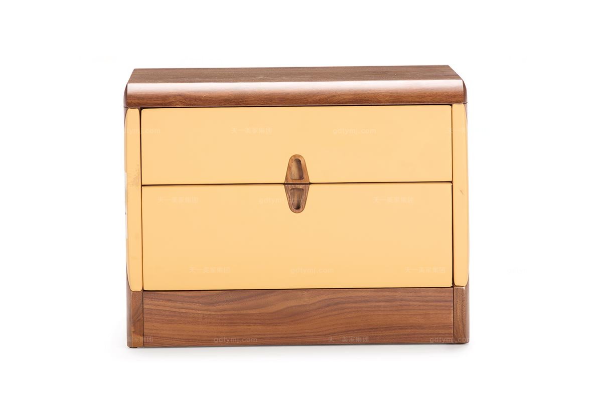 國際高端家具品牌現代床頭柜 