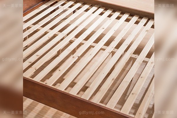 高端豪宅家具優質橡膠木好實木1.8米大床橡膠全實木1.8米大床