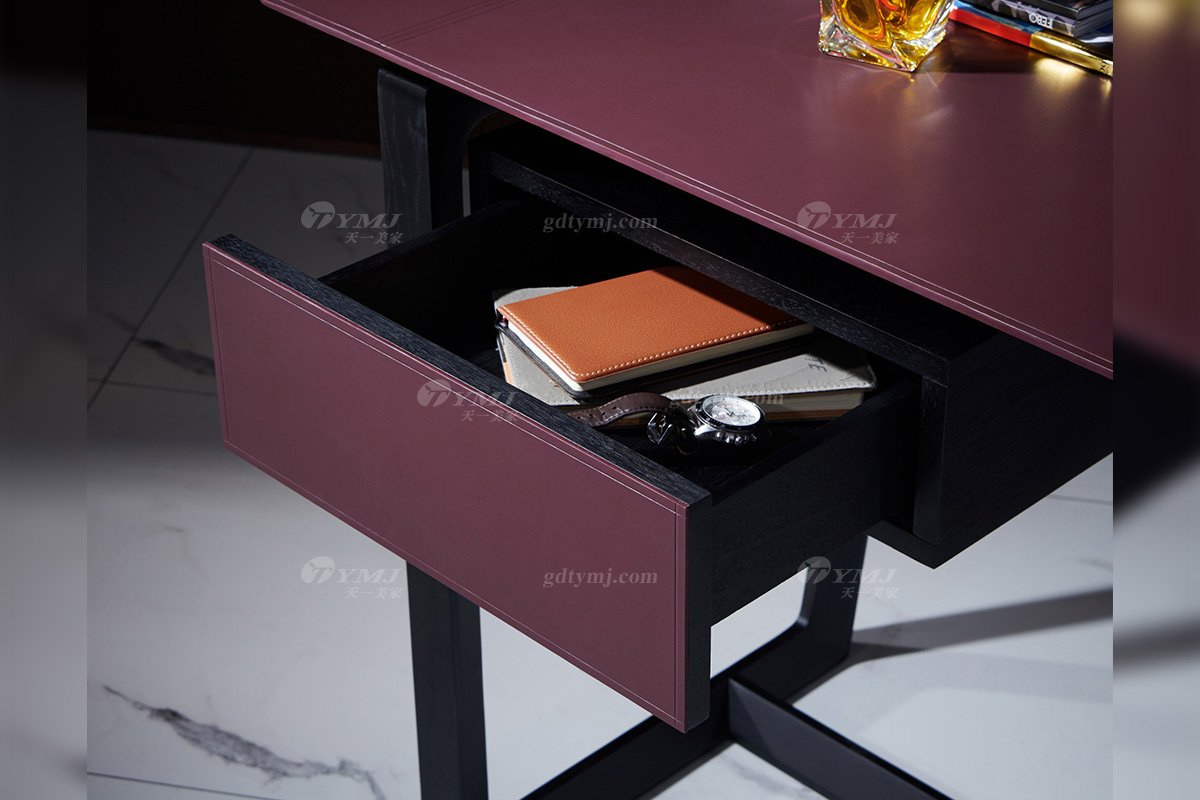 現代輕奢家具高端別墅家具品牌時尚馬鞍皮藝+進口白蠟實木書桌SZ-01書桌場景2