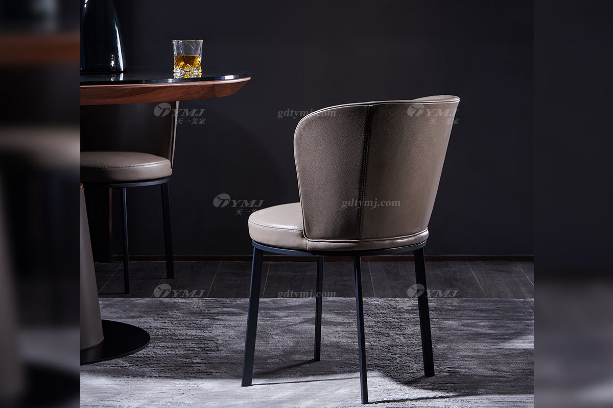 現代時尚輕奢高端別墅品牌家具餐廳皮藝旋轉餐椅CY-18A餐椅場景1