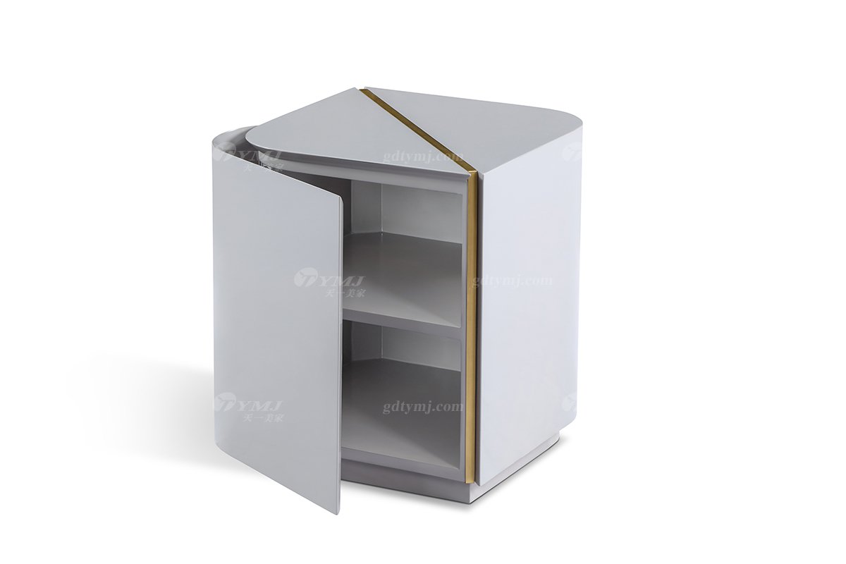 意式極簡風格高端別墅豪宅家具品牌現代輕奢臥室時尚創意灰色亮光+意大利金裝飾條床頭柜BH1905床頭柜2