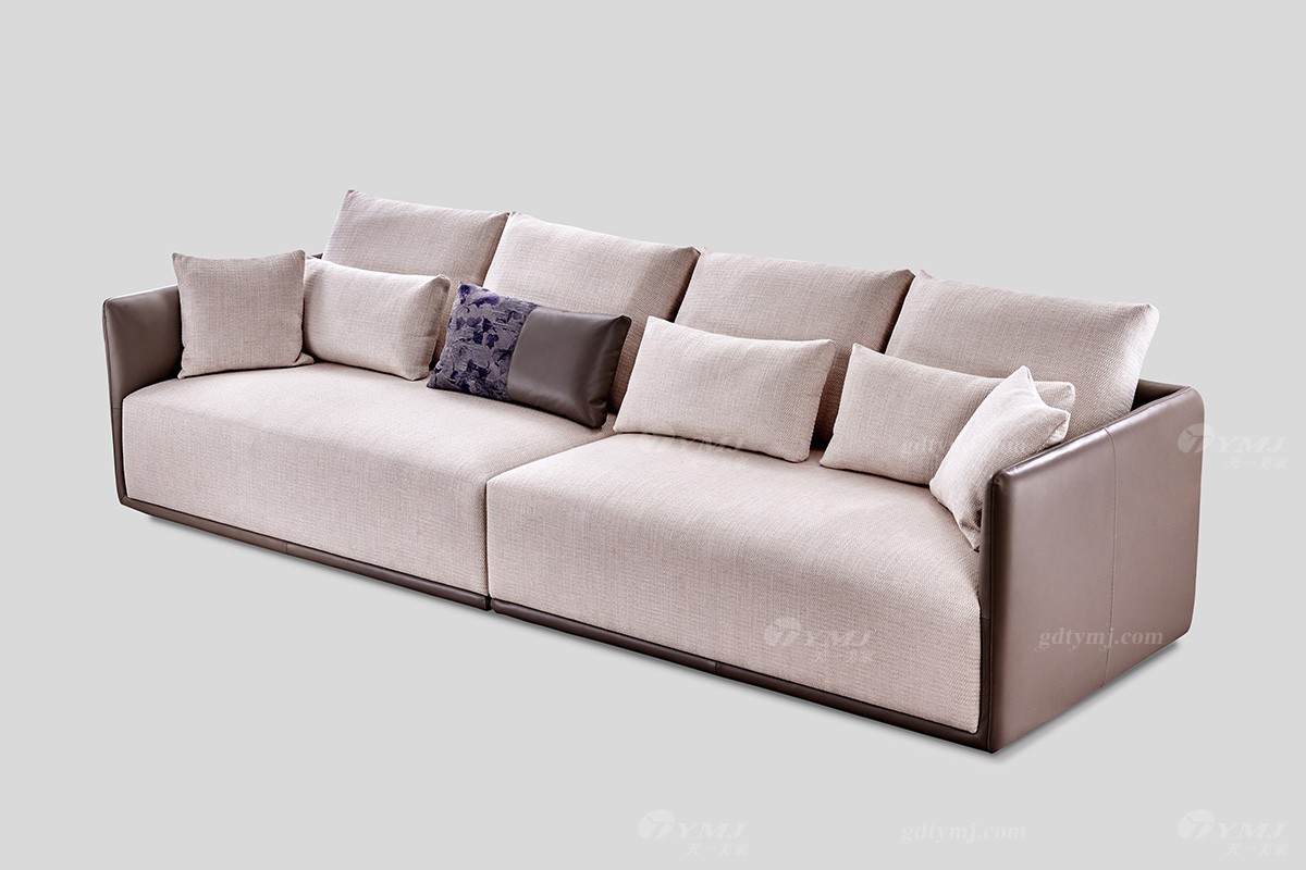 現代極簡三位沙發